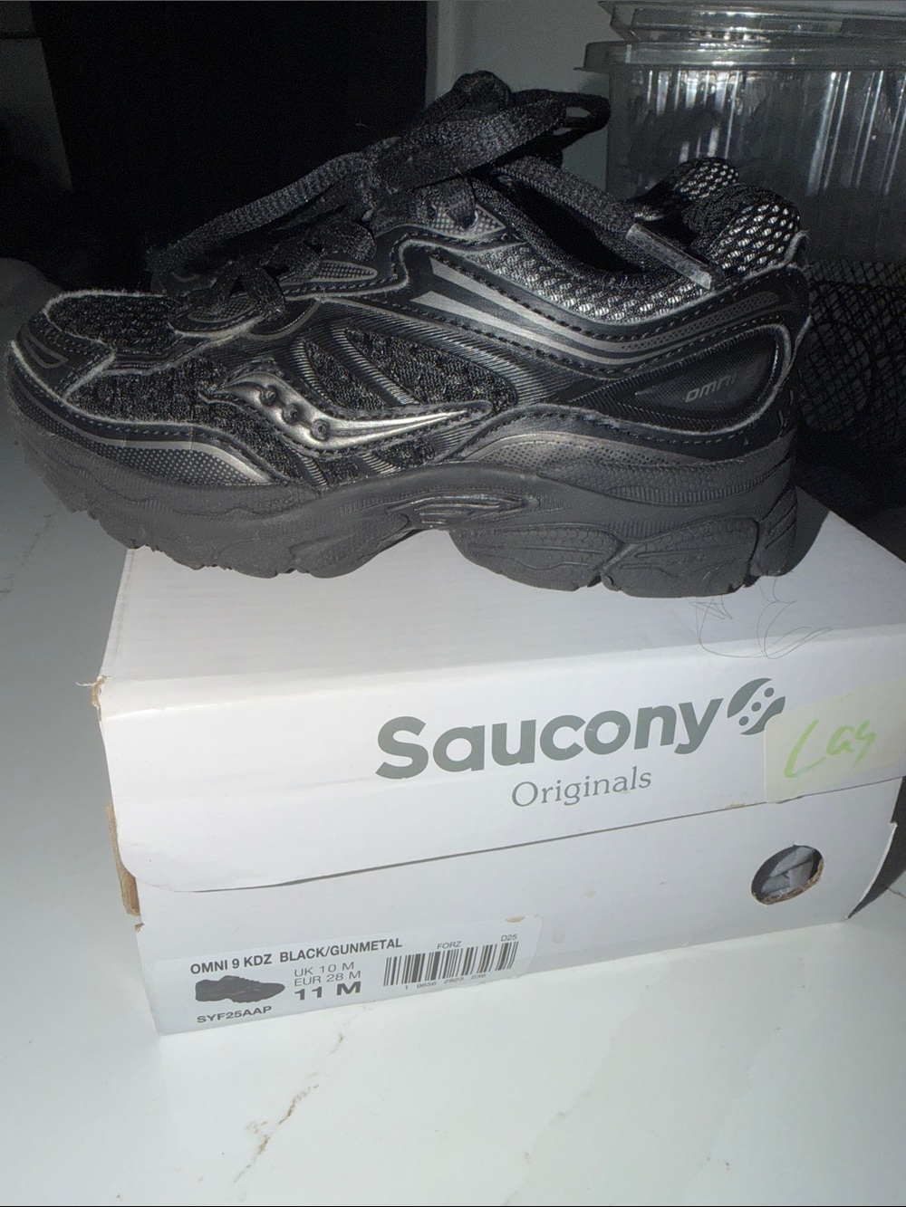 Saucony Kids Omni 9 Black Size 11C Comes With Original Box .